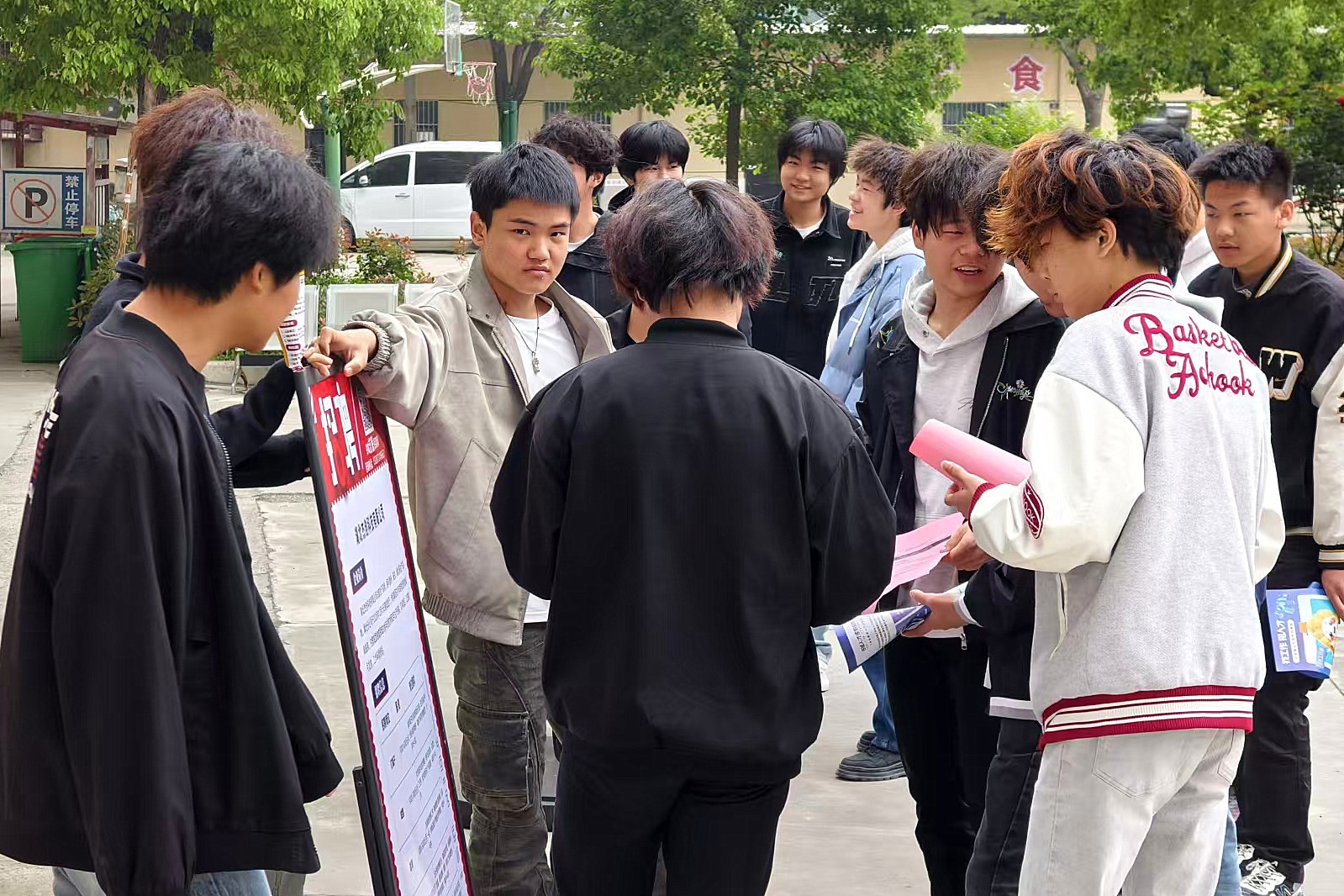 efeaa1f5f9df353fc952b1118b2701c1_副本.jpg