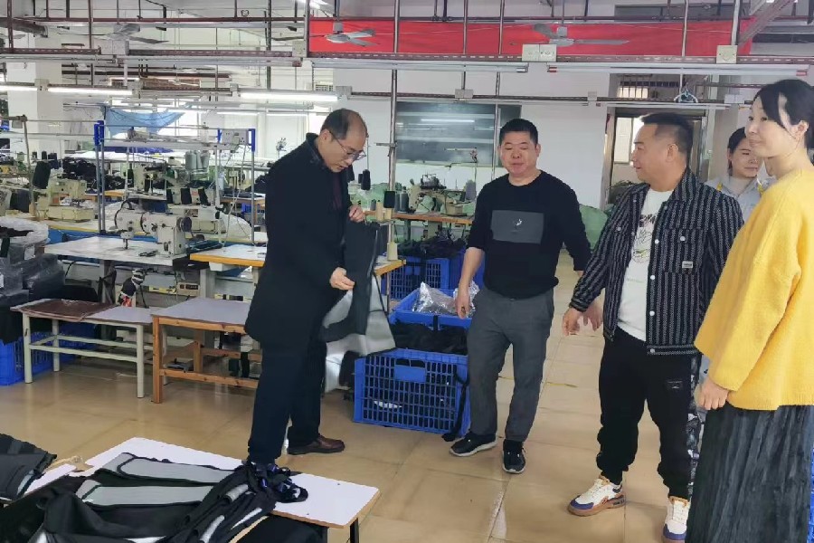 枣阳市总工会南下开展招商引资工作2.jpg