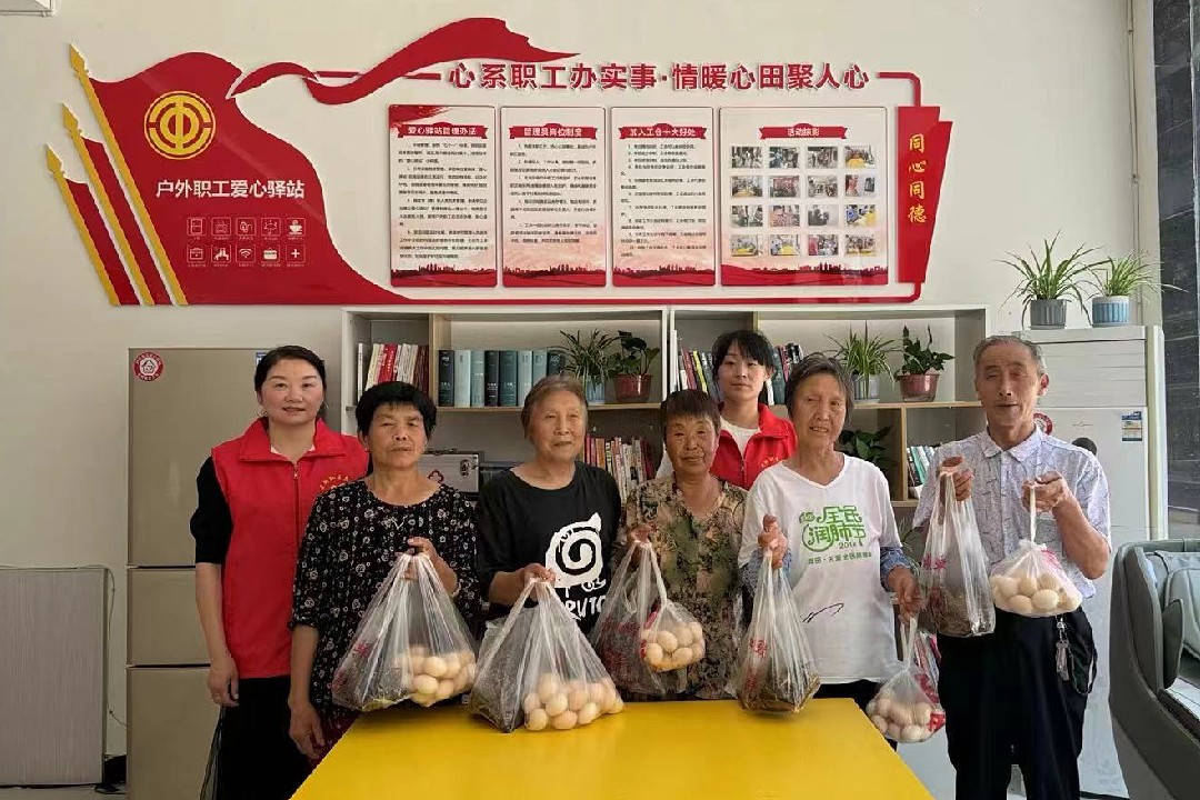 谷城送粽子鸡蛋_副本.jpg